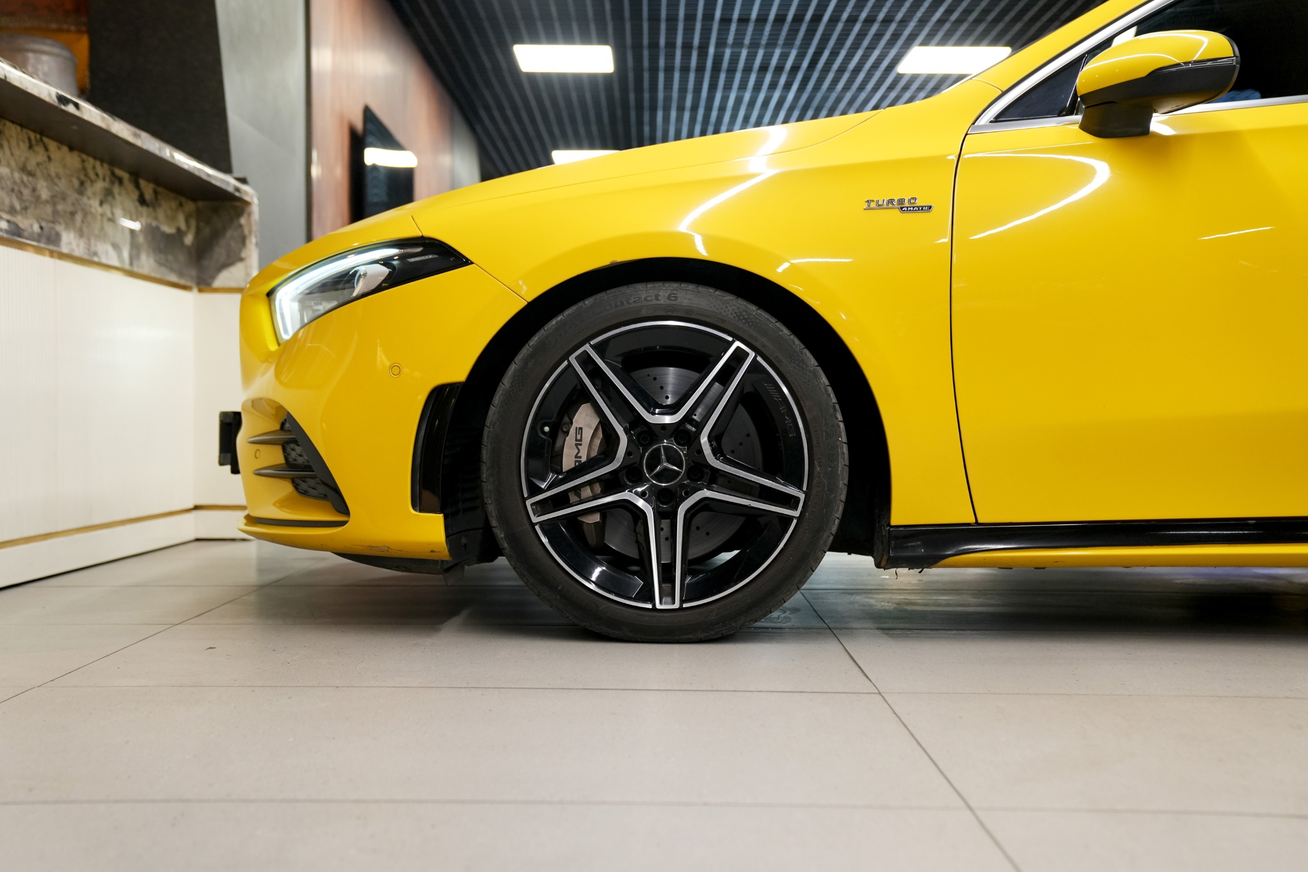 Mercedes-Benz AMG A35 Limousine